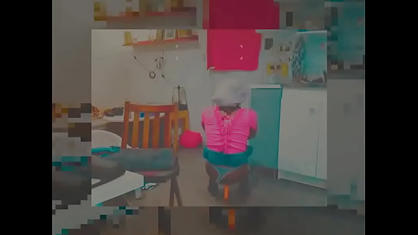 La micro-jupe fait sensation