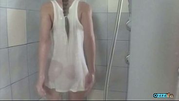Nonton Her Pristine Posterior In The Shower Exuded Freshness As He Occupied Himself With Oral Stimulation. thumbnail