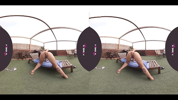 PORNBCN VR La joven Jade_Presley_se masturba al aire libre en la_terraza_y se corre a chorros porel suelo en realidad virtual 4K3D COMPLETO AQUÍ