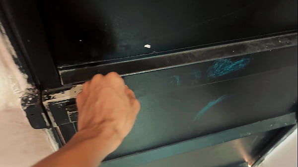 Nonton Servicio Completo: Cuando Mi Jefe Pide M&aacute;s thumbnail