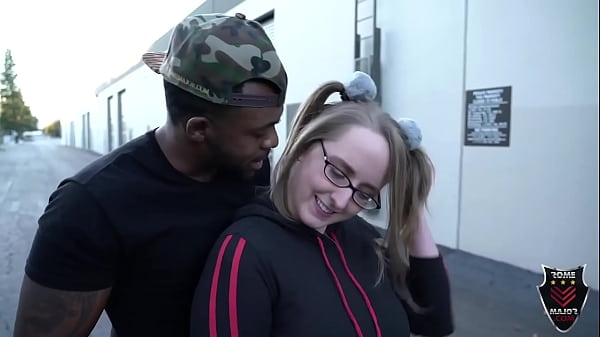 Play MP4 - Hung Hunk Rome Major Fucks Buxom Blonde Babe Andi Ray In Back Alley&excl;