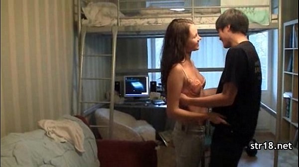 Cute teen_amateur_gives an_amazing_suck fuck