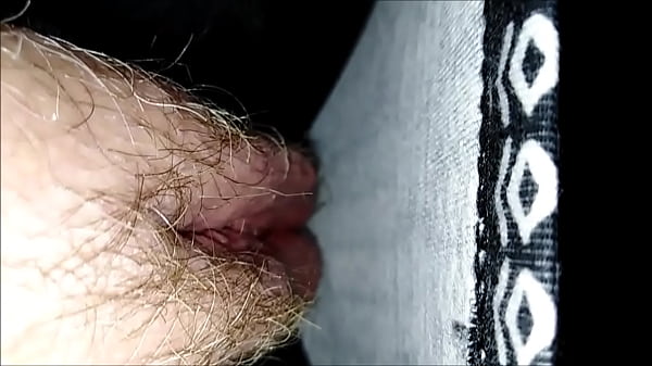 Play MP4 - Mature Up skirt and closeup