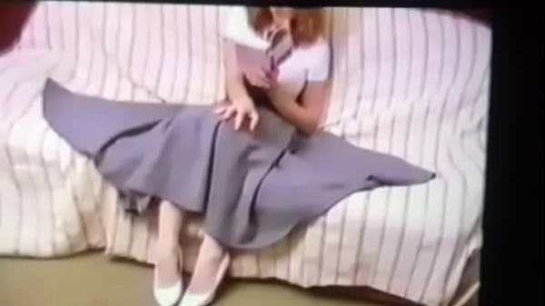 Nonton Skirt Blowing Up thumbnail