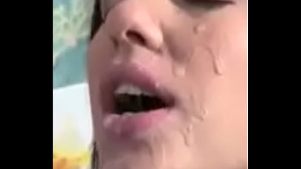 Play MP4 - Namorada precisa de uma gozada