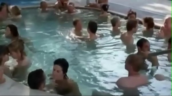 At blive n&oslash;gen offentligt og have det sjovt del 2