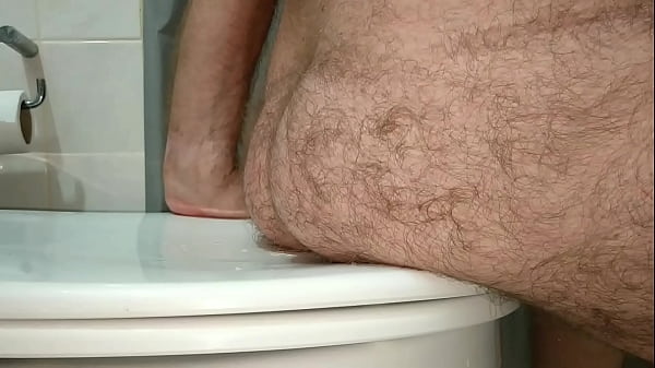 Huge Balloon in my Ass fills the hole. 