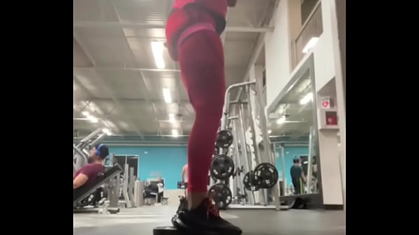 Nonton Get Low Muscular Whore thumbnail