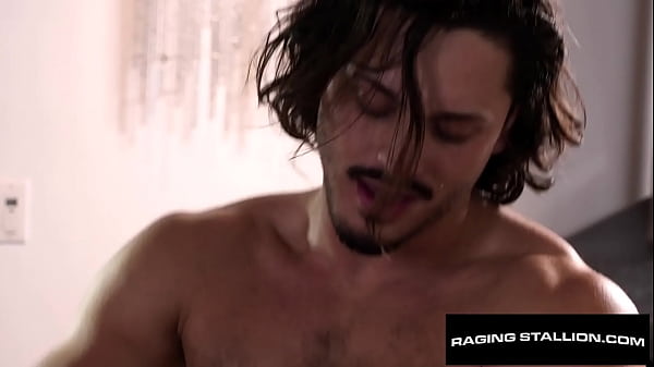 Bearded Movers Plow_Sexy Hunk Employer - Drew Valentino, Xavier, Luca del Rey - RagingStallion