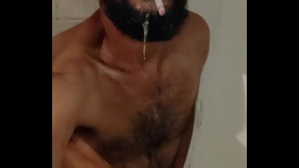 Play MP4 - Hairy Guy Smoking