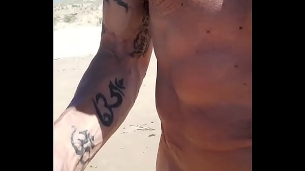 Play MP4 - exhib et caresse de bite a poil sur la plage et dans les dunes&comma;