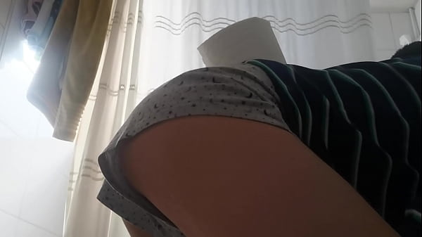 Teen boy moving his ass 