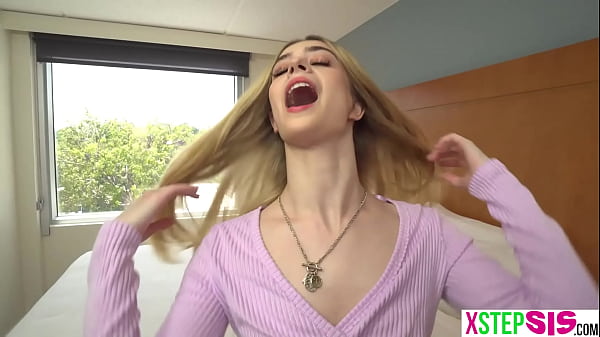 Play MP4 - Tiny stepsister teen Little really needed money from her stepbrother