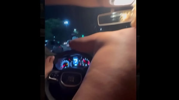 O Namorado Da Minha Enteada Me Fodeu Dentro Do Carro No Estacionamento Do Posto De Gasolina E Eu Chamei Ele De Amor thumbnail