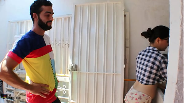 Mi Hermanastro Folla Mi Rico Co&ntilde;o Con Su Gran Verga - Cum En La Boca thumbnail
