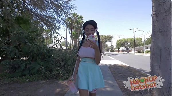 Nonton Brittney White 4k Slow-mo 1 thumbnail