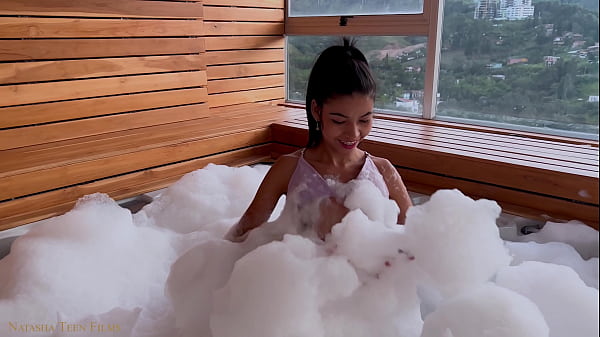 Play MP4 - Katherin Moore in a hot frothy anal balls deep