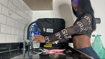 Nonton Ninfeta 18 Anosgostosa No Gozei Dentro thumbnail