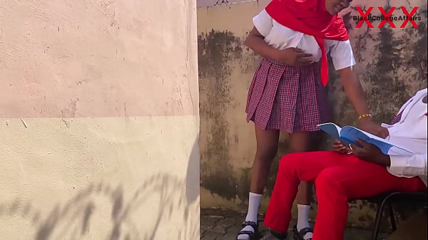 QUICKEE AT THENEIGHBORS WINDOW PLEASESUBSCRIBE TO RED