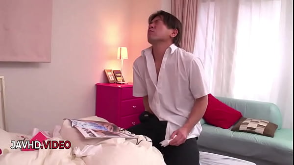 Yuria Mano's seductive JAV foot worship session 