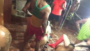 Caiu Na Loirinha Dando Para O Bombadao Tatuado Ele Meteu Vontade E Ela Gostou Vazou Viralizou Carnaval Amador Melissa Alecxander thumbnail