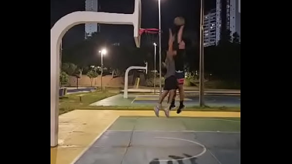 Branquinho foi usado e ainda gostou (descanse em paz mangudo) 