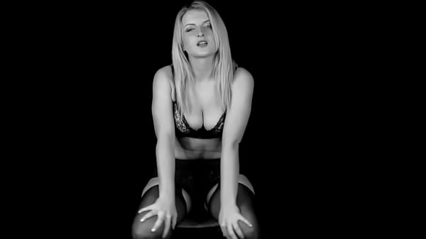 Jemma ValentineStriptease