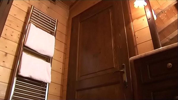 Play MP4 - Spiando la moglie di mio figlio - Spying on my step son's wife &lpar;Full Movie&rpar;