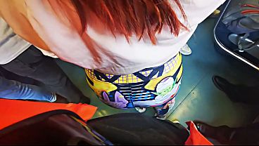 Nonton Le Arriman La Reata En El Metro Y Los Usuarios No Dicen Nada, Ella Lo Disfruta Y Para Mas La Cola thumbnail