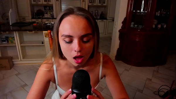 Hot Asmr | Nurse Licks ГОРЯЧАЯ Asmr | Медсестра лижет thumbnail