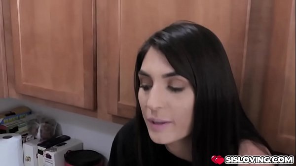 Stepbrother Loves sausage suckfor breakfast