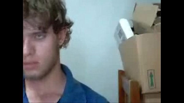 Play MP4 - Loiro dotado na cam