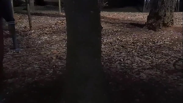 Ifooda Na Pra&ccedil;a Da Cidade Dando A Buceta E Mamando Os Motoboy - Levamos Muita Porra Na Boca thumbnail