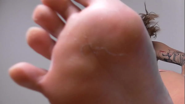 Nonton I Stomp On You thumbnail