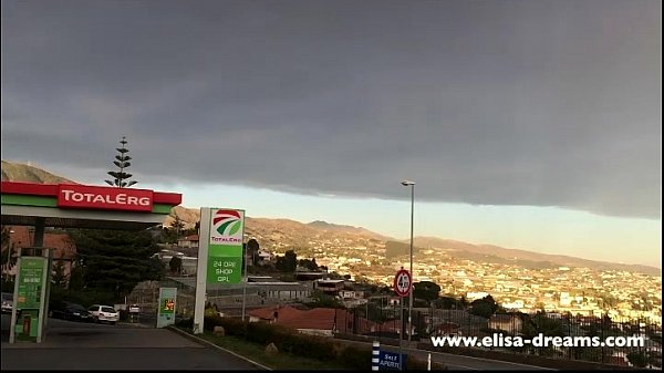 Play MP4 - Flashing my butt in public