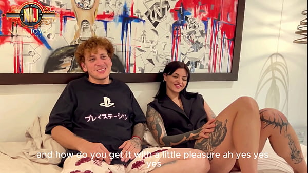 Pendeja Argentina Viene A Ver Peliculas Y Termina Sacandome La Leche thumbnail