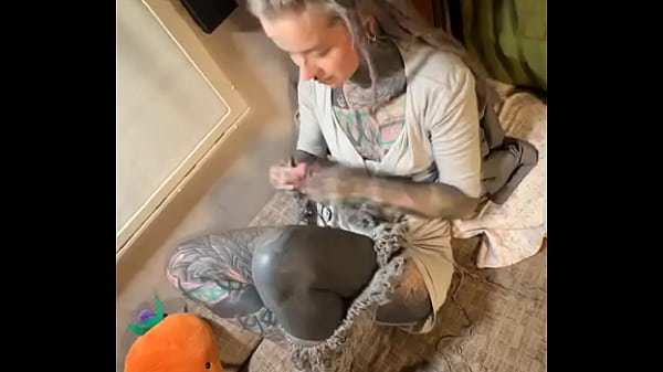 Nonton What's Your Hobby During Those Chilly Winter Days? ️ Mine Is Knitting! ? While Some May Struggle With The Winter B... thumbnail