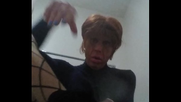 Play MP4 - Mature Tranny