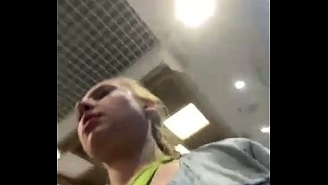 Nonton Fucking In The Locker Room thumbnail