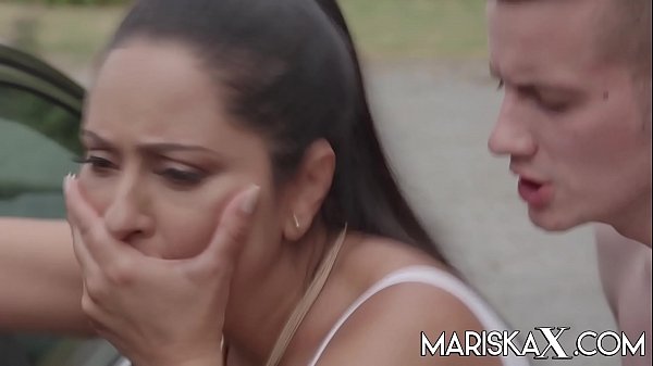 Play MP4 - MARISKAX Mariska screws her friends boyfriend outdoors