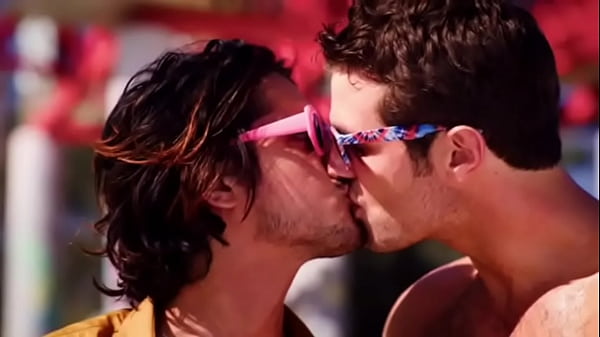 Gay Kiss from Mainstream Television - #7 | gaylavida.com 