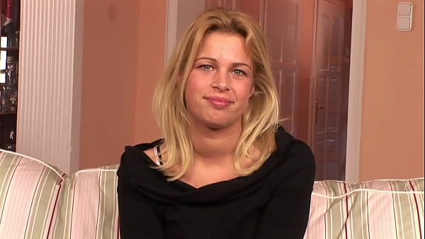 Nonton Tira Drains Two Cocks thumbnail