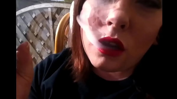 Chubby uk mistress does smoke tricks