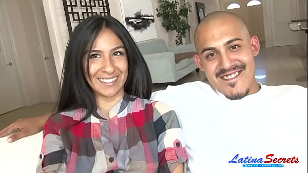 s sexy latina cindy fucks on cam 