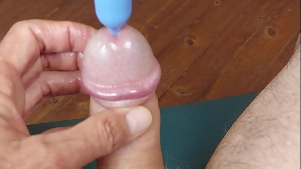 Closeup cumwith uretheral_vibration