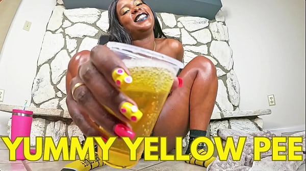 Nonton Yummy Yellow Pee With Queen Ava Racks thumbnail