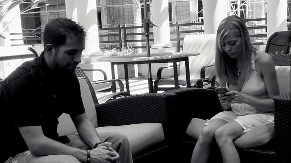 Nonton Nicole Ray Cums Hard On Her Husband Cock After They Just Get Married! thumbnail