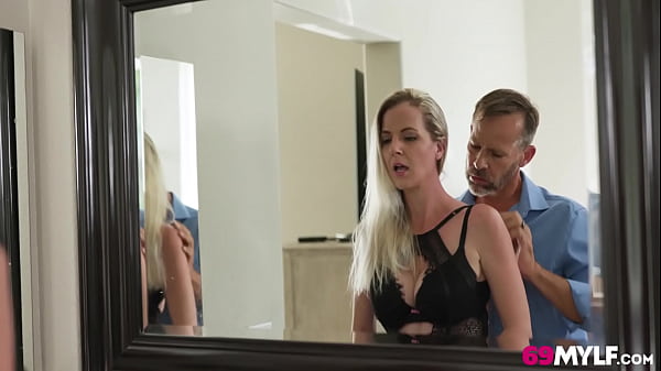 Play MP4 - Anita Blue Luxurious Pink Robe to her Black Satin Lingerie