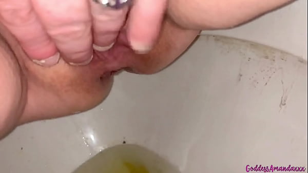 Play MP4 - You wish you were the toilet I piss in