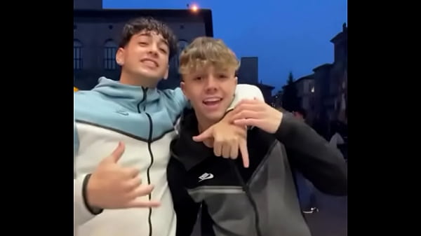 Nonton Gays Dance Gays thumbnail